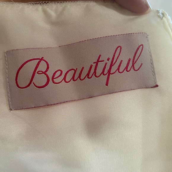 Beautiful by Enzoani Wedding Gown Size 24 NWOT - Picture 12 of 14